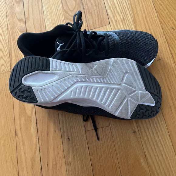 Softfoam PUMA running shoe new only used one tims - Picture 3 of 4